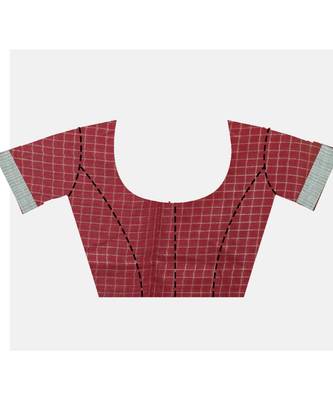 Handcrafted Red shade Linen saree with Checkered Zari Pattern 4