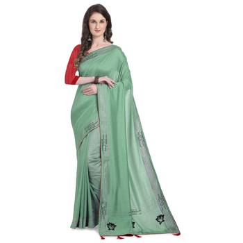 Green hand woven georgette saree with blouse 1