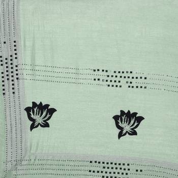 Green hand woven georgette saree with blouse 4