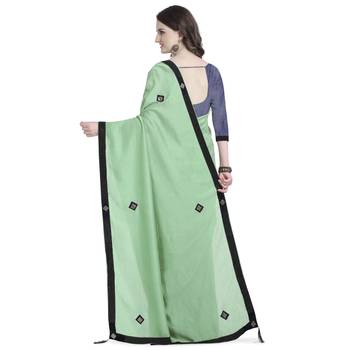 Green hand woven georgette saree with blouse 3