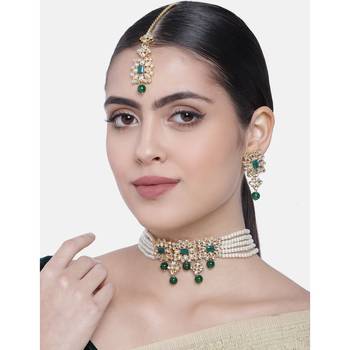 Traditional Pearl & Kundan Choker Necklace Set with Maang Tikka for Women (ML224WG) 2
