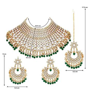 Stylish Kundan Choker Set With Tikka And Earrings (K7085G) 1