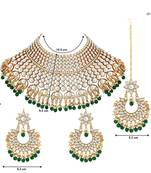Stylish Kundan Choker Set With Tikka And Earrings (K7085G)