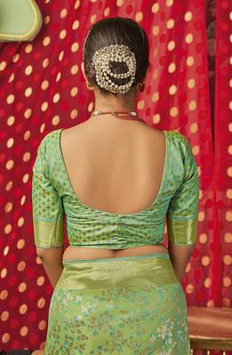   light green woven banarasi silk saree with blouse 5