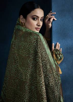 Green embroidered satin salwar 3