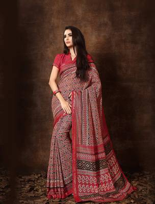 Women's Multi Cotton Blend Printed Saree 1