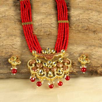 Red necklaces 2