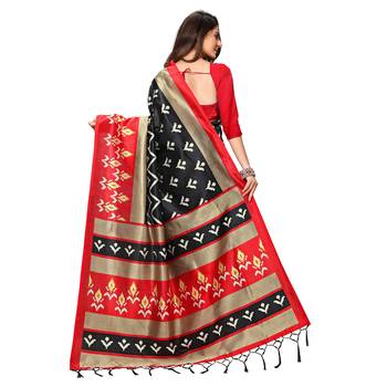 Black printed art silk saree with blouse 3