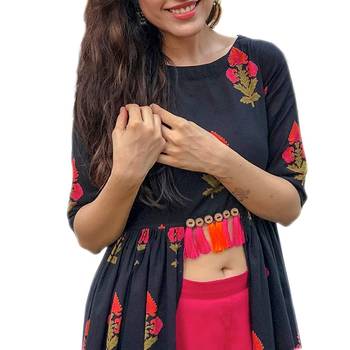 Women's rayon  printed work  kurti with  pink palazzo 2