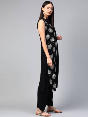 Black printed rayon kurtas-and-kurtis 3