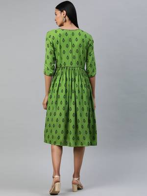 Green printed viscose rayon short-dresses 3