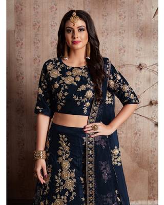 Blue embroidered velvet semi stitched lehenga 3