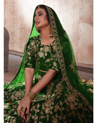 Green embroidered velvet semi stitched lehenga 4