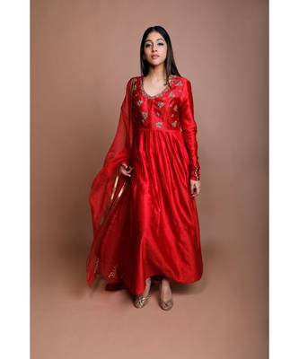 Showshaa Antique Gold Embroidered Pleated Anarkali 2