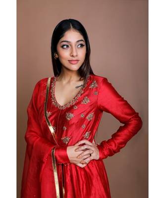 Showshaa Antique Gold Embroidered Pleated Anarkali 5