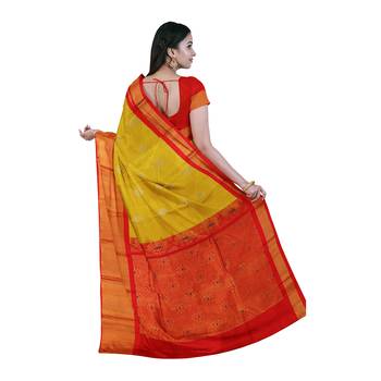 Yellow hand woven andhra pradesh handloom saree with blouse 3