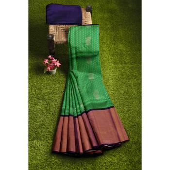 Green hand woven andhra pradesh handloom saree with blouse 4