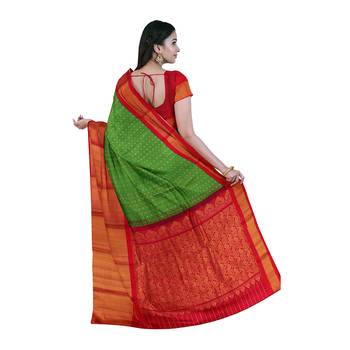 Light green hand woven andhra pradesh handloom saree with blouse 3