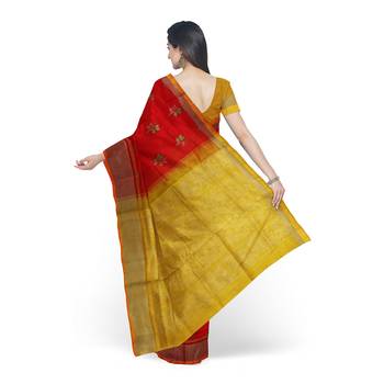 Mustard hand woven andhra pradesh handloom saree with blouse 3