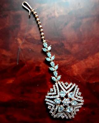 White cubiczirconia maang-tikka 1