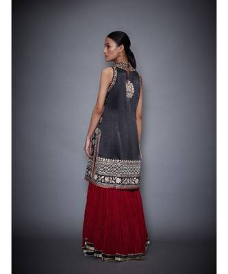  RI black satin Sleeveless Kurta Set  4