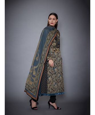 Ri Ritu Kumar Black & Beige Jamawar Kurta With Churidar & Dupatta 3