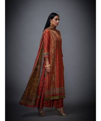Ri Ritu Kumar Green cotton silk Kurta With Skirt & Dupatta 4