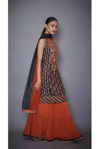  RI Black & Rust Embroidered Kurta Set