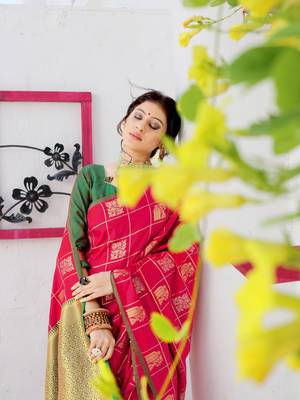 pink Soft Weaving Silk Woven Chex Designer Saree For Women 4