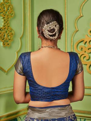 Blue woven banarasi silk saree with blouse 5
