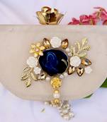 Worthyy Enterprises Women's Acrylic Embellished Clutch purse with Detachable Sling (Cream)