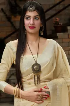 Cream Woven Silk Blend Saree With Blouse