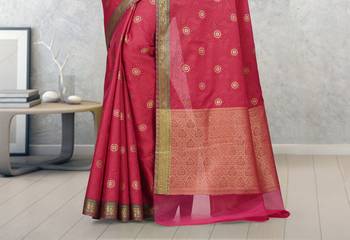 Red Banarasi Tanchoi Art Muslin Silk Saree With Blouse 3