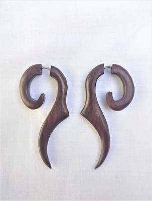 Maroon earrings 2