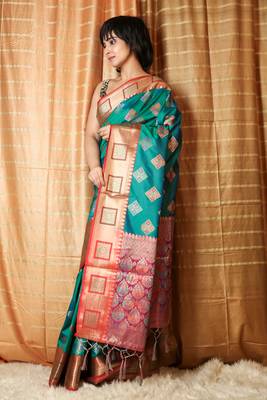 Parrot green woven patola saree with blouse 2