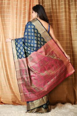 Navy blue woven patola saree with blouse 3