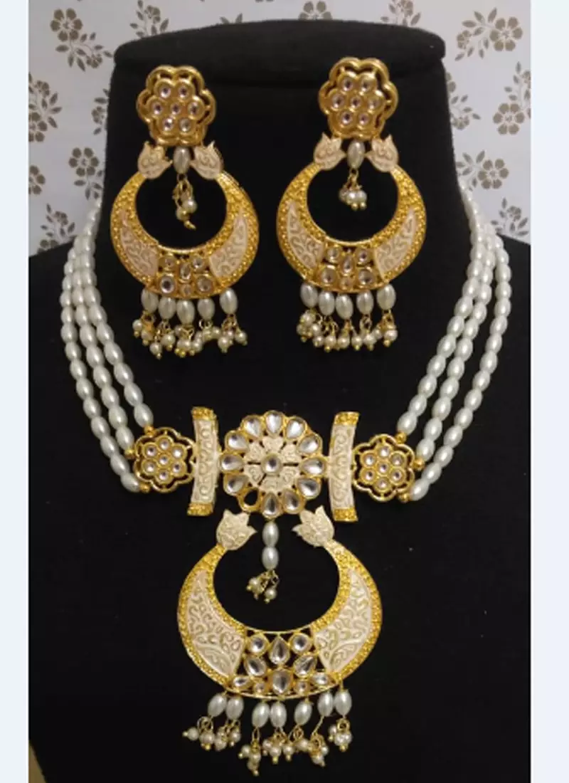 Beige necklaces