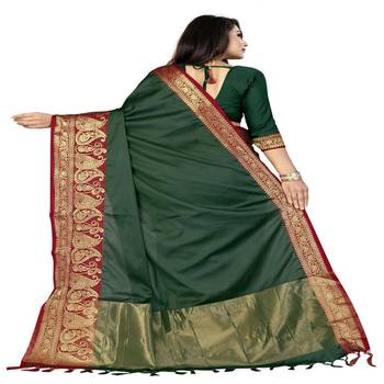 Green woven cotton silk saree with blouse 3