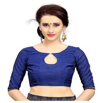 Blue printed georgette saree with blouse 3