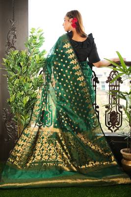Green woven blended cotton saree with blouse 2