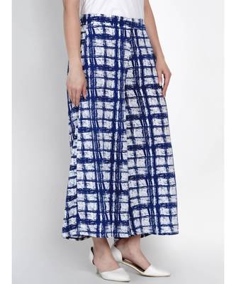 women blue and white abstract print flared relaxed pants 4