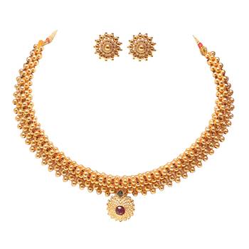 Golden Tushi with Earrings 2