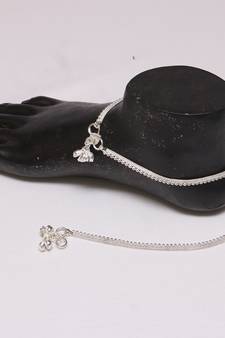 Silver tone payal, anklets