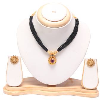 Traditional maharashtrian mangalsutra with earrings 1