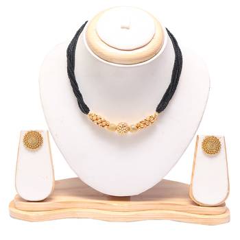 Traditional maharashtrian mangalsutra with earrings 1
