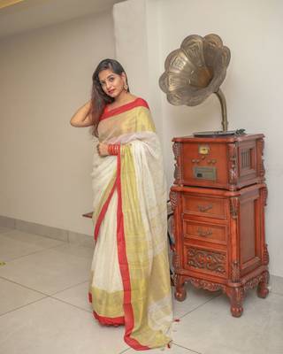 Red And White Collection Linen Saree With Red Blouse Piece 2