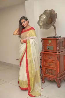 Red And White Collection Linen Saree With Red Blouse Piece
