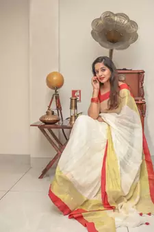 Red And White Collection Linen Saree With Red Blouse Piece