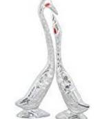 Metal Pair Kissing Duck Showpiece
