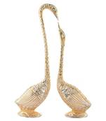 Pair Of Kissing Duck Showpiece